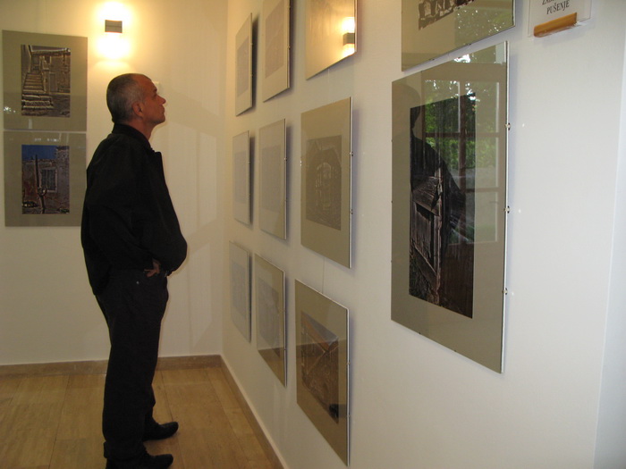 Otvorena izložba “Arbanaška stara ognjišta” Bernarda Kotlara Otvorena izložba “Arbanaška stara ognjišta” Bernarda Kotlara