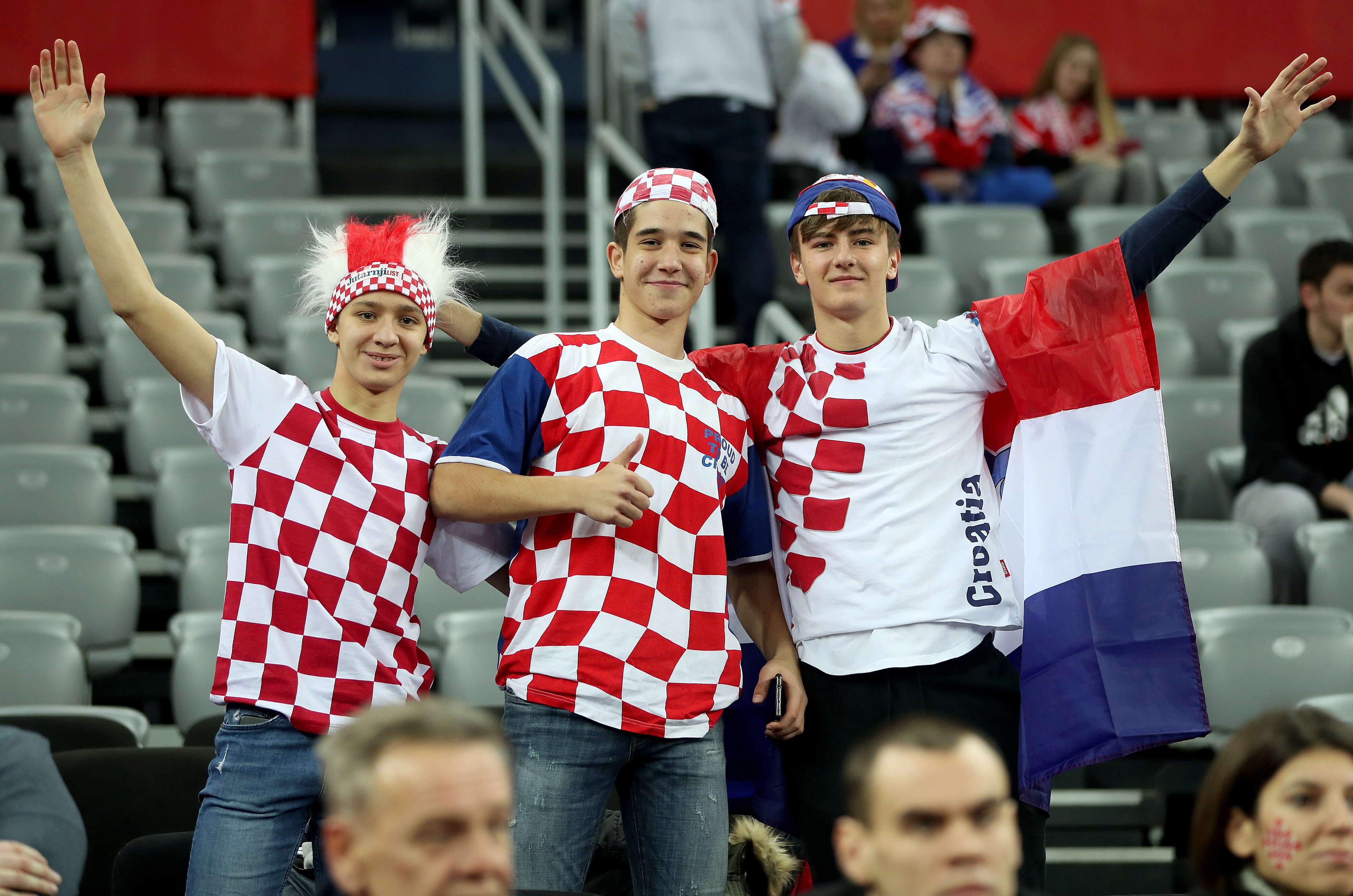 Fantastična atmosfera u Areni: dobro raspoloženi navijači ‘nose’ naše igrače protiv Norveške Fantastična atmosfera u Areni: dobro raspoloženi navijači ‘nose’ naše igrače protiv Norveške