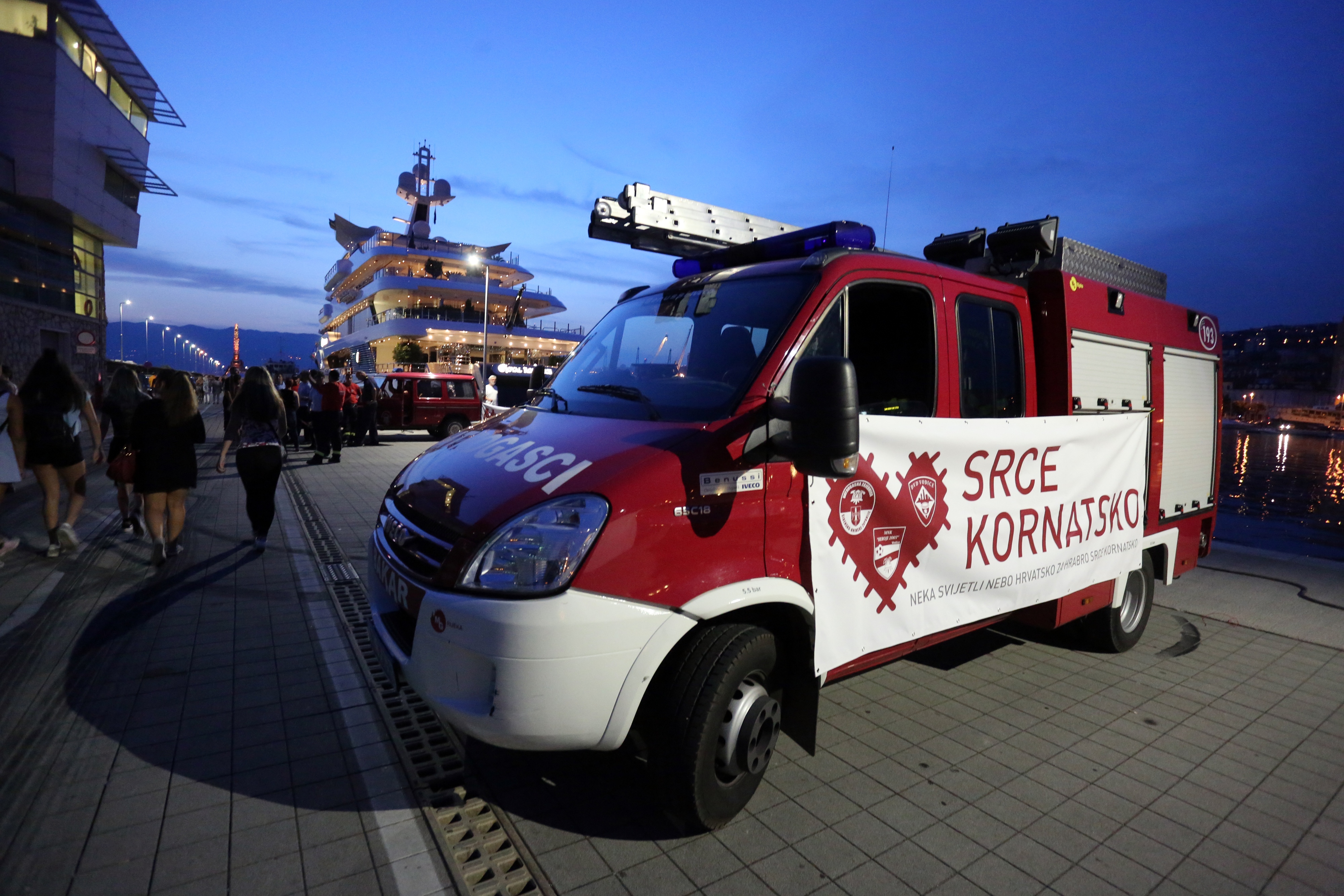 Rijeka: građani i vatrogasci odali počast vatrogascima stradalim prije 10 godina na Kornatima Rijeka: građani i vatrogasci odali počast vatrogascima stradalim prije 10 godina na Kornatima