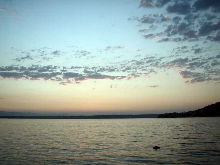 Preko: Svitanje 27. kolovoza 2011, Foto: Jasna Marcelić Preko: Svitanje 27. kolovoza 2011, Foto: Jasna Marcelić