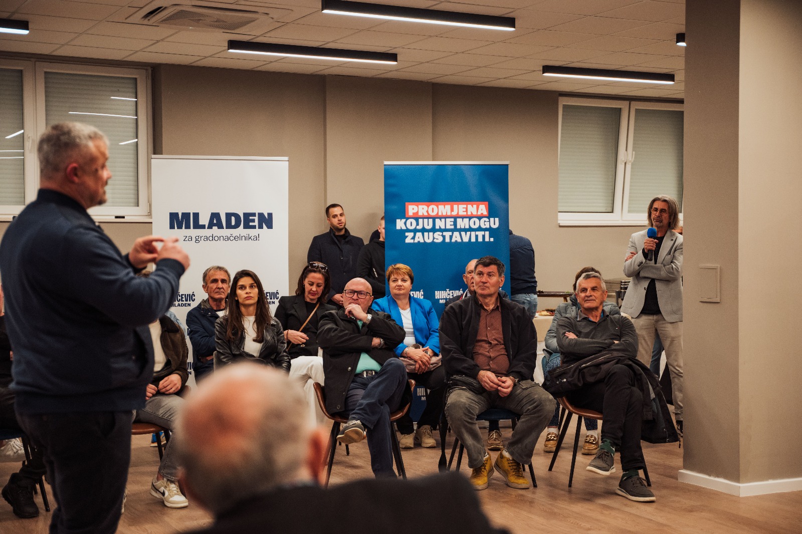 Nezavisni kandidat za gradonačelnika Zadra Mladen Ninčević na Dijalogu s građanima Nezavisni kandidat za gradonačelnika Zadra Mladen Ninčević na Dijalogu s građanima