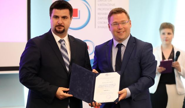 U velikoj dvorani HUP-a odrzana je svecana dodjela nagrade Poslodavac godine za osobe s invaliditetom za 2017. godinu. Dodjeli nagrade nazocio je i ministar rada i mirovinskoga sustava Marko Pavic. Nagradu u kategoriji Primjer dobre prakse Galebu d.d. iz