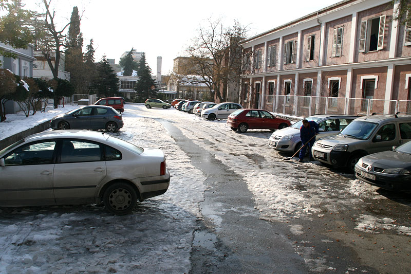 Snježni đir oko Gradske knjižnice Zadar, Foto: Lucija Juravić Snježni đir oko Gradske knjižnice Zadar, Foto: Lucija Juravić