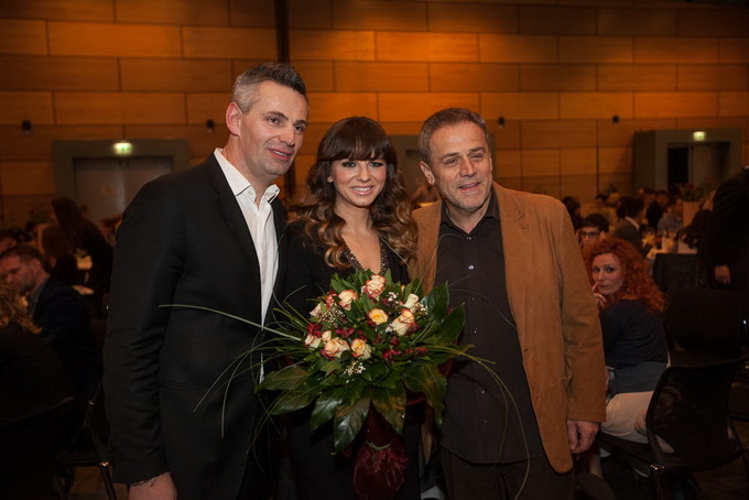 Valentinovo Fever glazbenice Marije Husar za pamćenje! Slavlje ljubavi uveličali su i Maya Sar, Vanda Winter, Sementa Rajhard, Damir Kedžo, dok su u ljubavnim čarima uživali gradonačelnik Milan Bandić, Martina Tomčić i Ivana Husar, glumac Vedran Komeričk Valentinovo Fever glazbenice Marije Husar za pamćenje! Slavlje ljubavi uveličali su i Maya Sar, Vanda Winter, Sementa Rajhard, Damir Kedžo, dok su u ljubavnim čarima uživali gradonačelnik Milan Bandić, Martina Tomčić i Ivana Husar, glumac Vedran Komeričk