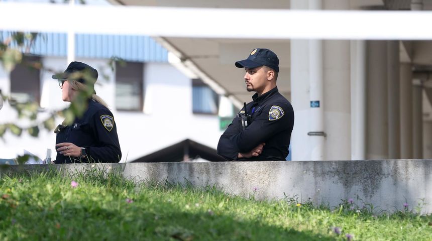 KBC Zagreb, policija radi očevid na mjestu pogibije Ante Ćorušića KBC Zagreb, policija radi očevid na mjestu pogibije Ante Ćorušića