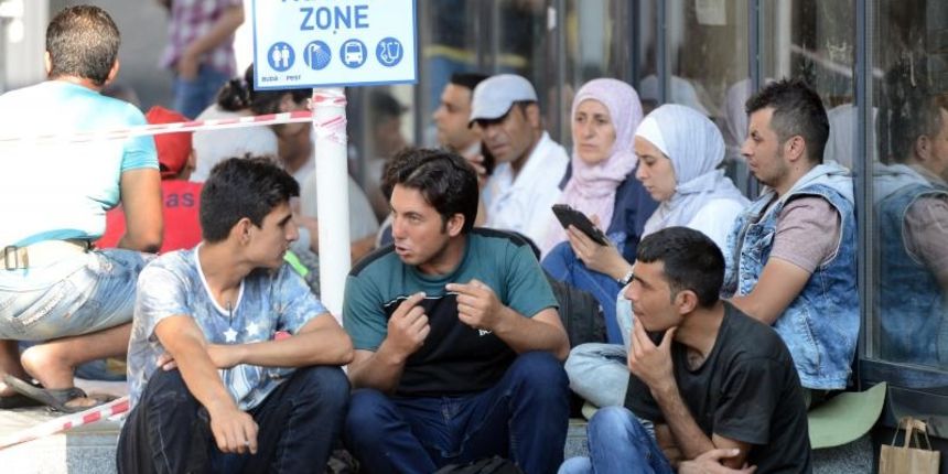 Izbjeglice i imigranti na željezničkom kolodvoru Keleti ulicama Budimpešte, Photo: Marko Jurinec/PIXSELL Izbjeglice i imigranti na željezničkom kolodvoru Keleti ulicama Budimpešte, Photo: Marko Jurinec/PIXSELL