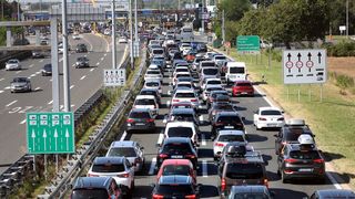 Gužve na naplatnim kućicama Lučko u smjeru mora