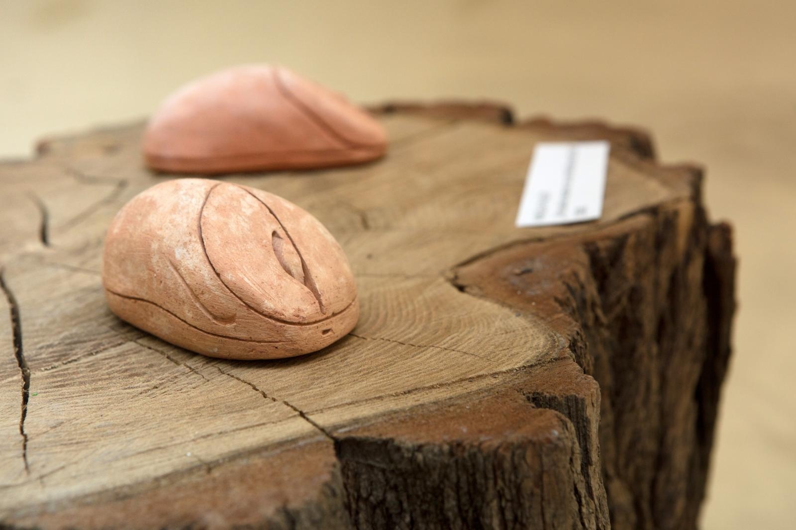 Izložbom ”Pičkin dim” 80 umjetnika uputilo tihi prosvjed protiv cenzure umjetnosti Izložbom ”Pičkin dim” 80 umjetnika uputilo tihi prosvjed protiv cenzure umjetnosti