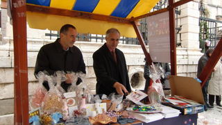 Bozicna akcija za 1000 radosti: Neka bude vise svjetla