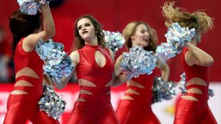 Plesačice zabavljale gledatelje na utakmici Norveške i Bjelorusije Plesačice zabavljale gledatelje na utakmici Norveške i Bjelorusije