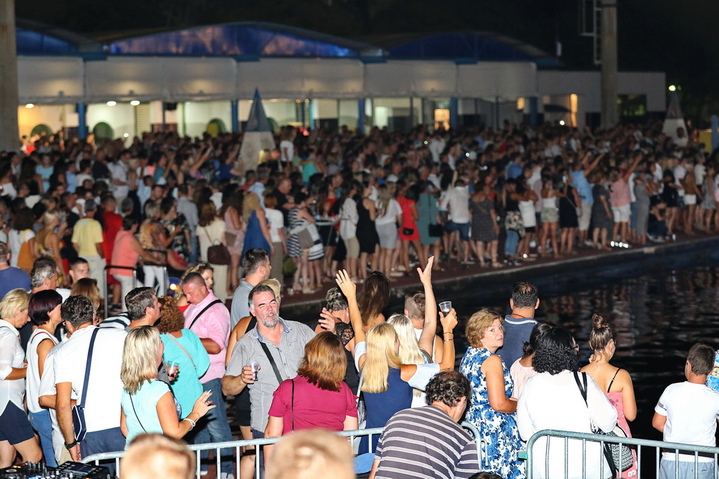 Halid Bešlić maestralno zaključio koncertnu sezonu u Biogradu na Moru