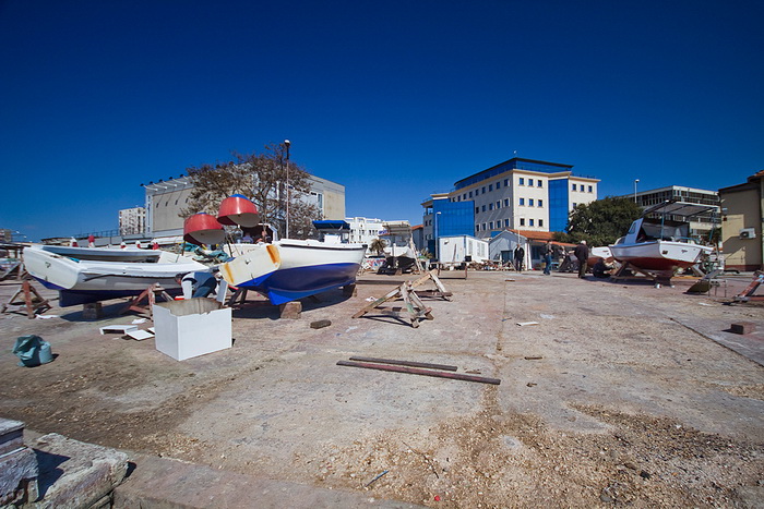 Jazine: Uređuju se barke i kaići, Foto: Saša Čuka