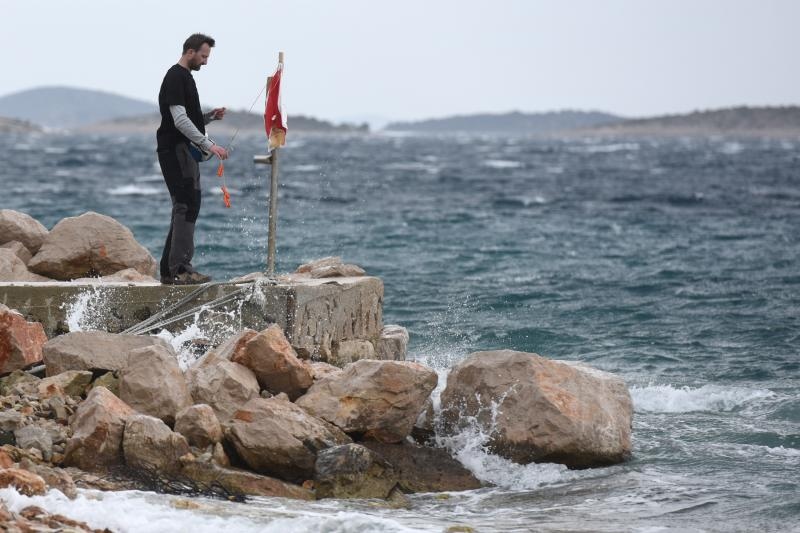 Preko 1200 natjecatelja iz 10 europskih država utrkivalo se po oštrom otočkom kamenjaru