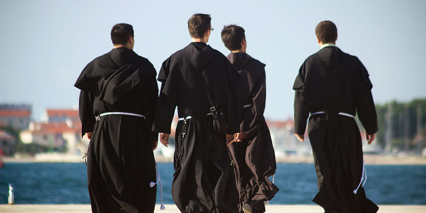 Đir po gradu 2. listopada 2012., svećenici, crkva, katolici (foto:Saša Čuka) Đir po gradu 2. listopada 2012., svećenici, crkva, katolici (foto:Saša Čuka)