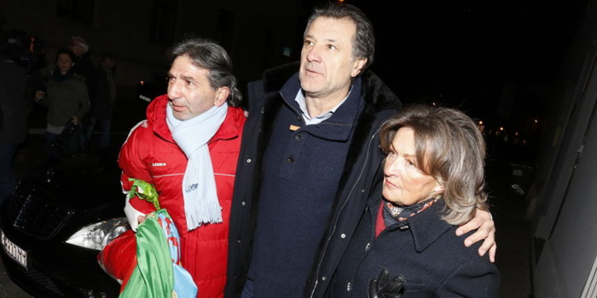 Zagreb, 160313.
Nakon sto je Zdravko Mamic jucer poslijepodne uhicen zbog poticanja nasilja i sirenja mrznje na racun ministra Zeljka Jovanovica, danas ga je nakon ispitivanja na Zupanijskom sudu pusten da se brani sa slobode.
Na slici: Zdravko Mamic izla