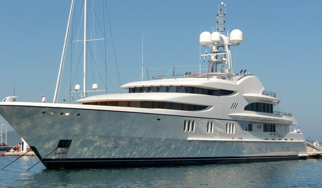 Jedrenjak Salute i superhajta Anna u zadarskoj marini, Foto: Mladen Malik