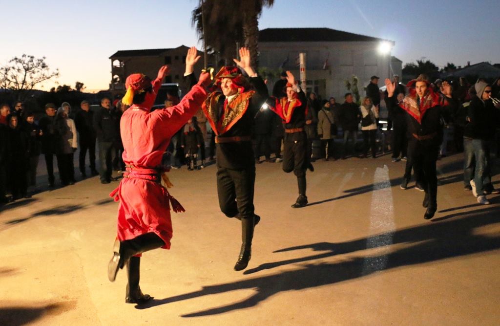 2. Međunarodna karnevalska povorka Virskih maškara