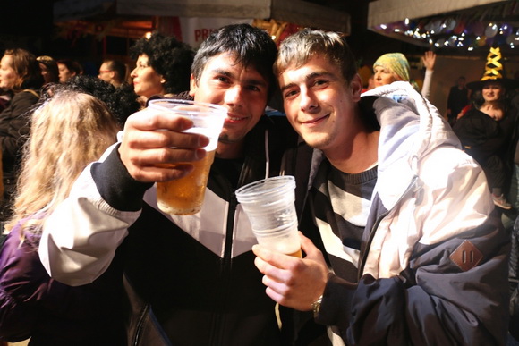 Virski karneval & maškare: Plesna maškarana fešta uz Jasmina Stavrosa