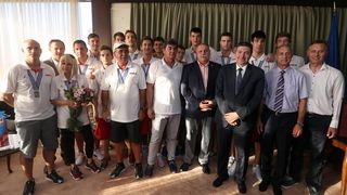 06.07.2015., Zagreb – Svecani docek kosarkasa do 19 godina koji su na svjetskom prvenstvu u Grckoj osvojili srebrnu medalju. Photo: Goran Stanzl/PIXSELL