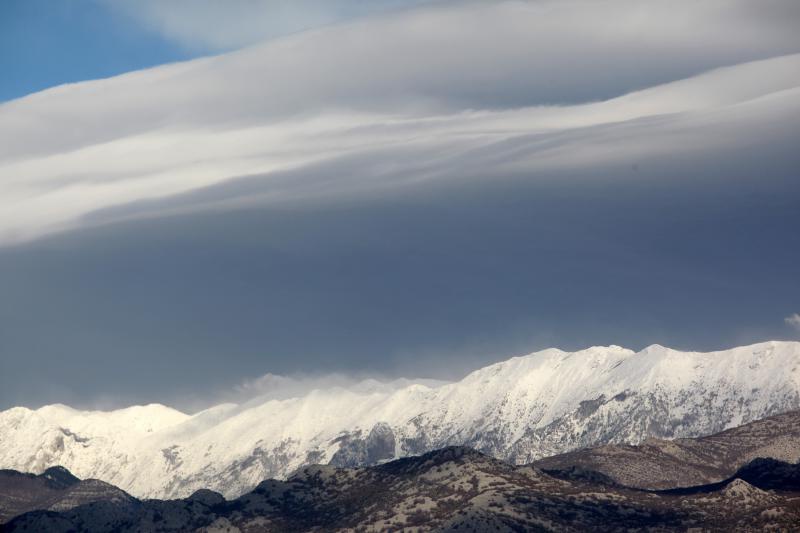 Opis 25.01.2014., Zadar – Nakon dugog perioda izuzetno toplog vremena, dugo (ne)ocekivani snijeg i bura ohladili su podrucje Zadarske zupanije. Photo: Filip Brala/PIXSELL Autor Filip Brala/PIXSELL KLJUČNE RIJEČI Zadar, bura, velebit, zima, snijeg, vri Opis 25.01.2014., Zadar – Nakon dugog perioda izuzetno toplog vremena, dugo (ne)ocekivani snijeg i bura ohladili su podrucje Zadarske zupanije. Photo: Filip Brala/PIXSELL Autor Filip Brala/PIXSELL KLJUČNE RIJEČI Zadar, bura, velebit, zima, snijeg, vri