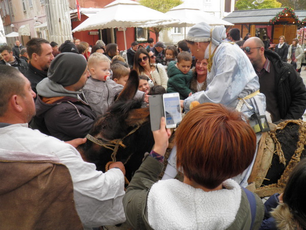 OLYMPUS DIGITAL CAMERA OLYMPUS DIGITAL CAMERA