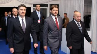 25.10.2013., Zadar – U Falkensteiner hotelu u Punta Skali dodjeljene su nagrade “Covjek – kljuc uspjeha u turizmu”. Svecanosti su prisustvovali premijer Zoran Milanovic te ministri Darko Lorencin i Gordan Maras te brojni drugi uvazeni gosti. Photo: Fili