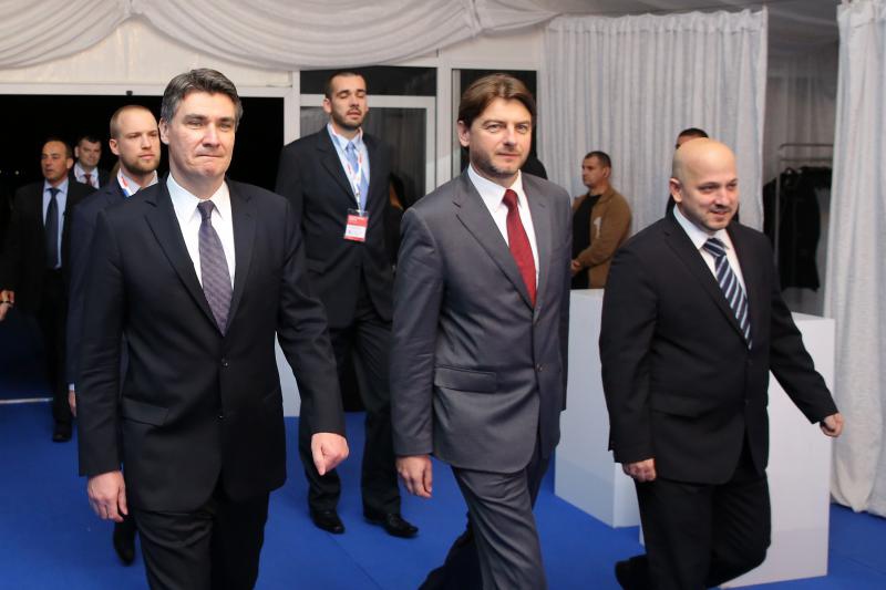 25.10.2013., Zadar – U Falkensteiner hotelu u Punta Skali dodjeljene su nagrade “Covjek – kljuc uspjeha u turizmu”. Svecanosti su prisustvovali premijer Zoran Milanovic te ministri Darko Lorencin i Gordan Maras te brojni drugi uvazeni gosti. Photo: Fili