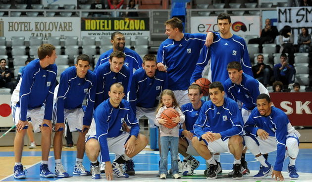 Zadar, 140912.Dvorana Kresimira Cosica. Prijateljska pripremna utakmica KK Zadar i KK Sloboda. Utakmica je humanitarnog karaktera s ciljem prikupljanja novca za pomoc Stephanie Milda (5) koja je tesko bolesna i hitno joj je potrebna operacija u Chicagu