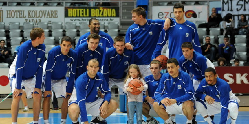 Zadar, 140912.Dvorana Kresimira Cosica. Prijateljska pripremna utakmica KK Zadar i KK Sloboda. Utakmica je humanitarnog karaktera s ciljem prikupljanja novca za pomoc Stephanie Milda (5) koja je tesko bolesna i hitno joj je potrebna operacija u Chicagu Zadar, 140912.Dvorana Kresimira Cosica. Prijateljska pripremna utakmica KK Zadar i KK Sloboda. Utakmica je humanitarnog karaktera s ciljem prikupljanja novca za pomoc Stephanie Milda (5) koja je tesko bolesna i hitno joj je potrebna operacija u Chicagu