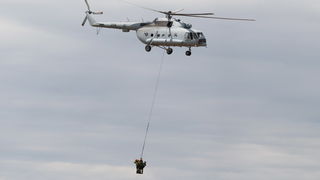Zadar, 130513.
Predsjednik Vlade RH Zoran Milanovic prisustvovao je programu pokazne vatrogasne vjezbe Ljeto 2013 u Zracnoj luci Zadar. U pokaznoj vatrogasnoj vjezbi sudjelovale su protupozarne snage Drzavne uprave za zastitu i spasavanje, Namjenski orga Zadar, 130513.
Predsjednik Vlade RH Zoran Milanovic prisustvovao je programu pokazne vatrogasne vjezbe Ljeto 2013 u Zracnoj luci Zadar. U pokaznoj vatrogasnoj vjezbi sudjelovale su protupozarne snage Drzavne uprave za zastitu i spasavanje, Namjenski orga