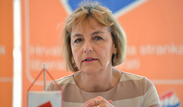 Dubrovnik, 040513,
Predsjednica HNS-a, prva potpredsjednica Vlade Republike Hrvatske i ministrica vanjskih i europskih poslova Vesna Pusic stigla je danas u Dubrovnik podrzat HNS-ovog kandidata za gradonacelnika Grada Dubrovnika Andra Vlahusica i ostale H
