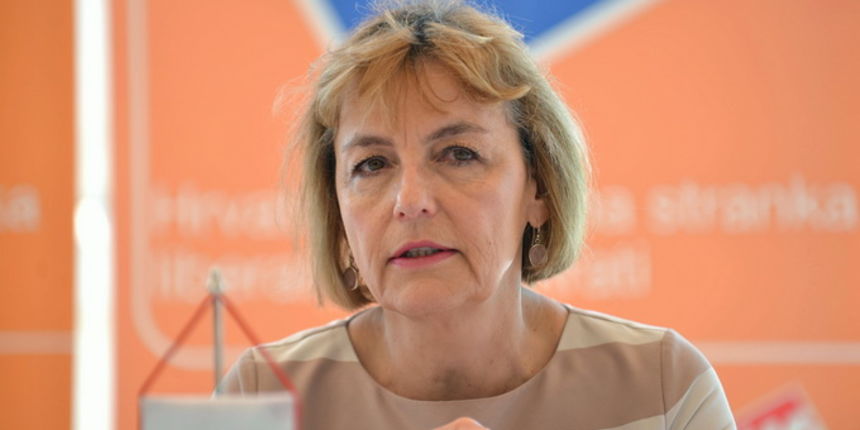 Dubrovnik, 040513,
Predsjednica HNS-a, prva potpredsjednica Vlade Republike Hrvatske i ministrica vanjskih i europskih poslova Vesna Pusic stigla je danas u Dubrovnik podrzat HNS-ovog kandidata za gradonacelnika Grada Dubrovnika Andra Vlahusica i ostale H Dubrovnik, 040513,
Predsjednica HNS-a, prva potpredsjednica Vlade Republike Hrvatske i ministrica vanjskih i europskih poslova Vesna Pusic stigla je danas u Dubrovnik podrzat HNS-ovog kandidata za gradonacelnika Grada Dubrovnika Andra Vlahusica i ostale H