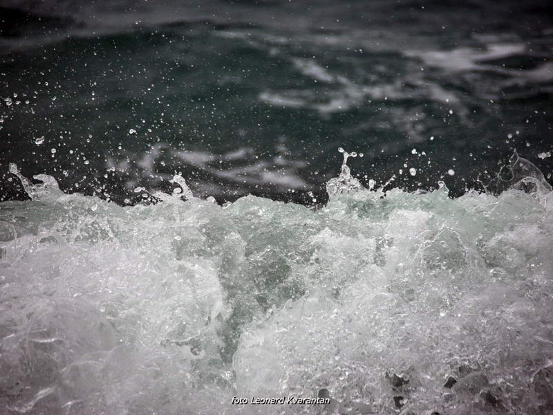 Kiteri i surferi uživali u jakom jugu
