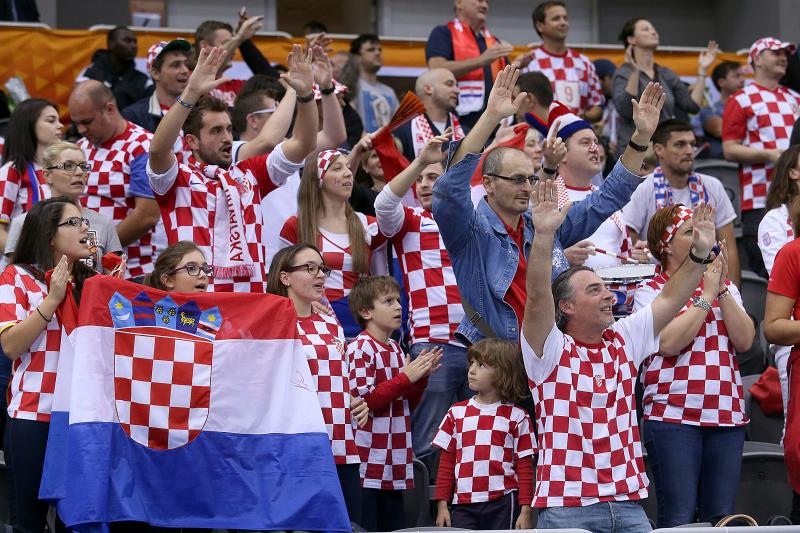 Katar – 24. svjetsko rukometno prvenstvo, osmina finala, Hrvatska – Brazil 26-25. Hrvatski navijaci. Photo: Goran Stanzl/PIXSEL