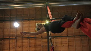 Arsenal: Xiomara Circo Art – ples na svili, Foto: Roberto Lerga Arsenal: Xiomara Circo Art – ples na svili, Foto: Roberto Lerga