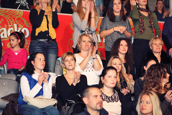 Karlovačko live 2012: Tony Cetinski na Višnjiku (foto:Saša Čuka) Karlovačko live 2012: Tony Cetinski na Višnjiku (foto:Saša Čuka)