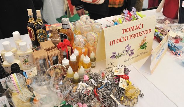 Sajam otočnih proizvoda u Tkonu