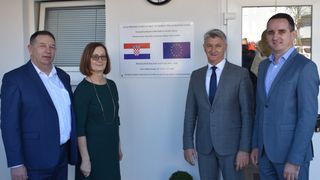 Otvoren dječji vrtić u Pakoštanima i započeli radovi na izgradnji luke u Dragama Otvoren dječji vrtić u Pakoštanima i započeli radovi na izgradnji luke u Dragama