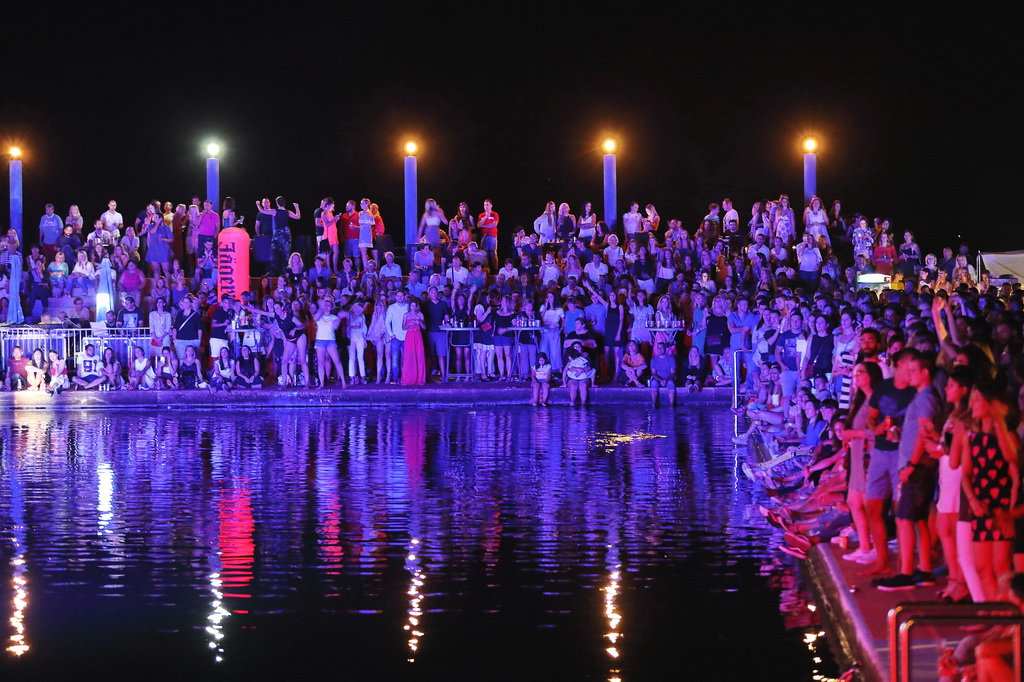 Čudesna Doris Dragović oduševila u Biogradu na Moru Čudesna Doris Dragović oduševila u Biogradu na Moru