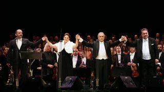 Zagreb, 191209.
U Areni Zagreb odrzan je humanitarni koncert naziva Korak u zivot u svrhu prikupljanja novca za skolovanje djece iz djecjih domova. Nastupili su Jose Carreras, Tony Cetinski i Celine Byrne.
Na slici: Jose Carreras, Tony Cetinski i Celine B Zagreb, 191209.
U Areni Zagreb odrzan je humanitarni koncert naziva Korak u zivot u svrhu prikupljanja novca za skolovanje djece iz djecjih domova. Nastupili su Jose Carreras, Tony Cetinski i Celine Byrne.
Na slici: Jose Carreras, Tony Cetinski i Celine B