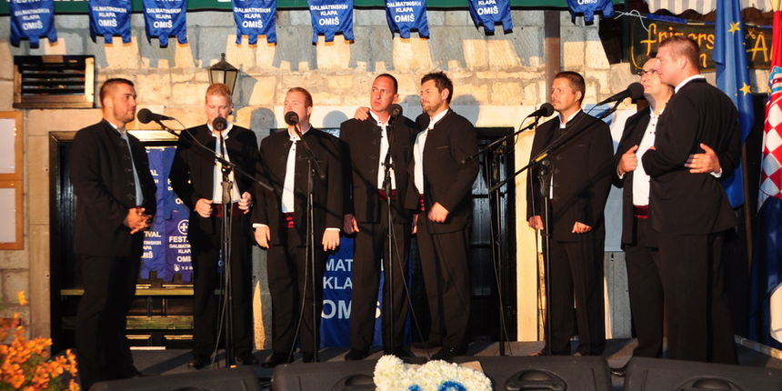 Klapa Kožino na Omiškom festivalu klapa