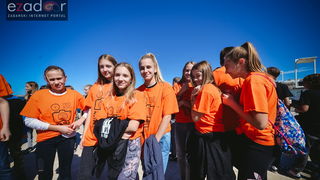 #ZDBT2017: Snimanje Milenijske fotografije košarkaške lopte na Pozdravu suncu #ZDBT2017: Snimanje Milenijske fotografije košarkaške lopte na Pozdravu suncu