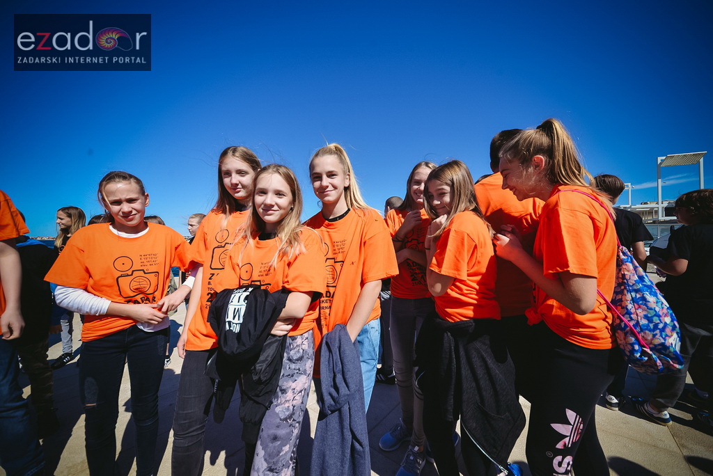 #ZDBT2017: Snimanje Milenijske fotografije košarkaške lopte na Pozdravu suncu #ZDBT2017: Snimanje Milenijske fotografije košarkaške lopte na Pozdravu suncu