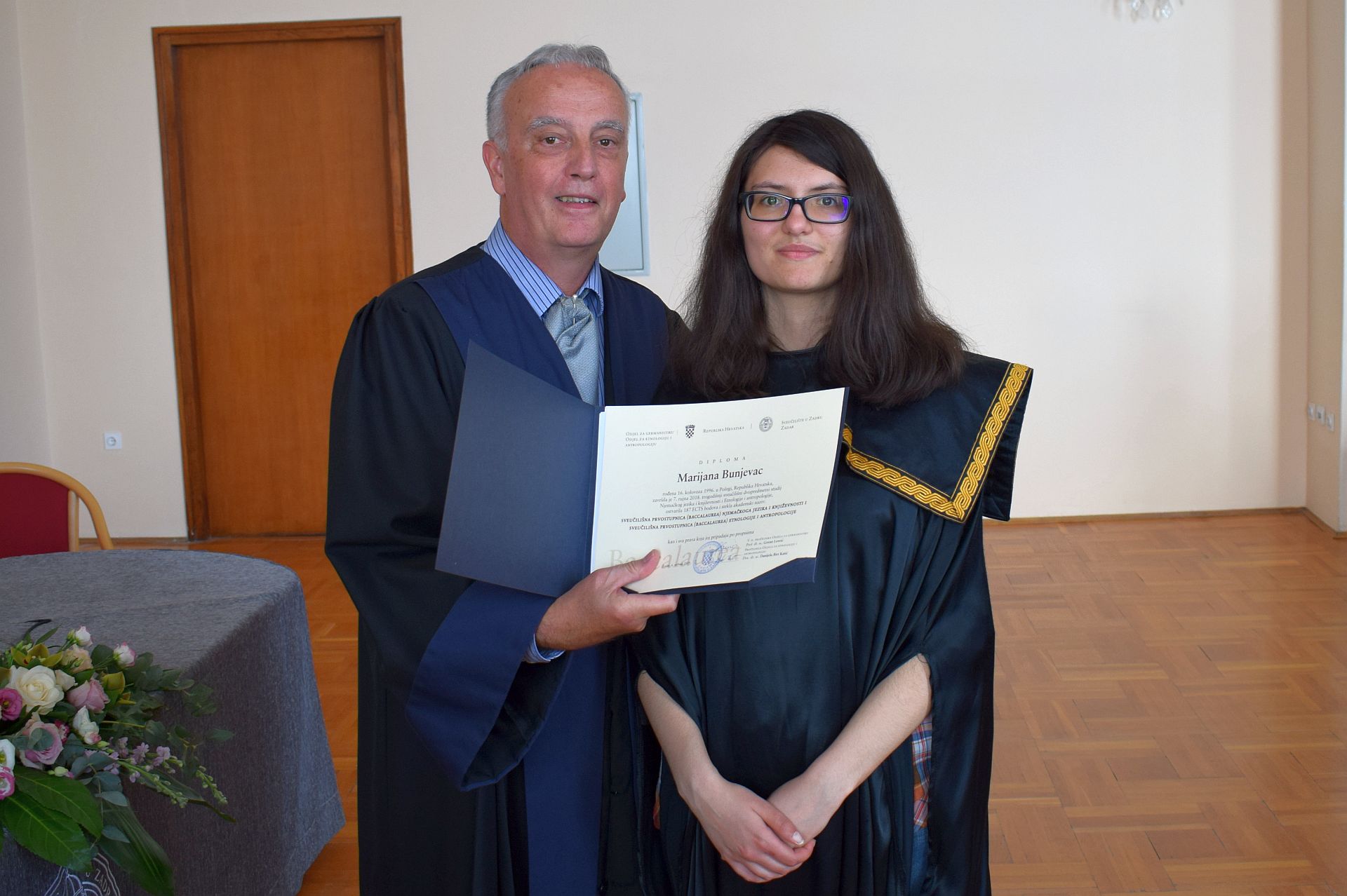 Promocija 11. generacije prvostupnika Odjela za germanistiku j Promocija 11. generacije prvostupnika Odjela za germanistiku j