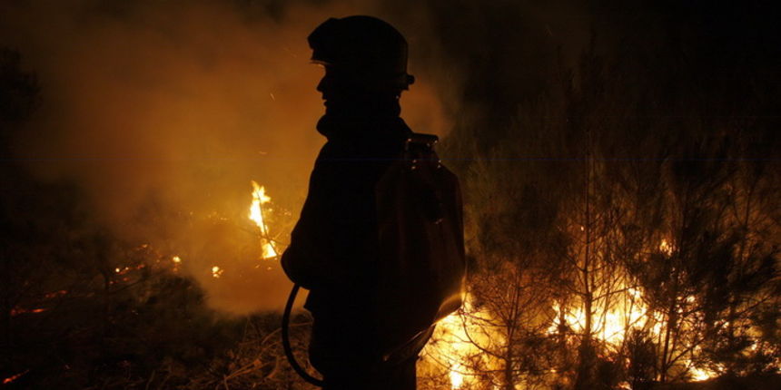 Zadar, 070311. Vatrogasci iz Zadra od popodnevnih sati bore se sa pozarom koji je izbio na podrucju izmedju Zadra i Murvice, tocnije na predjelu Baricevici. Foto: Jure Miskovic / CROPIX Zadar, 070311. Vatrogasci iz Zadra od popodnevnih sati bore se sa pozarom koji je izbio na podrucju izmedju Zadra i Murvice, tocnije na predjelu Baricevici. Foto: Jure Miskovic / CROPIX
