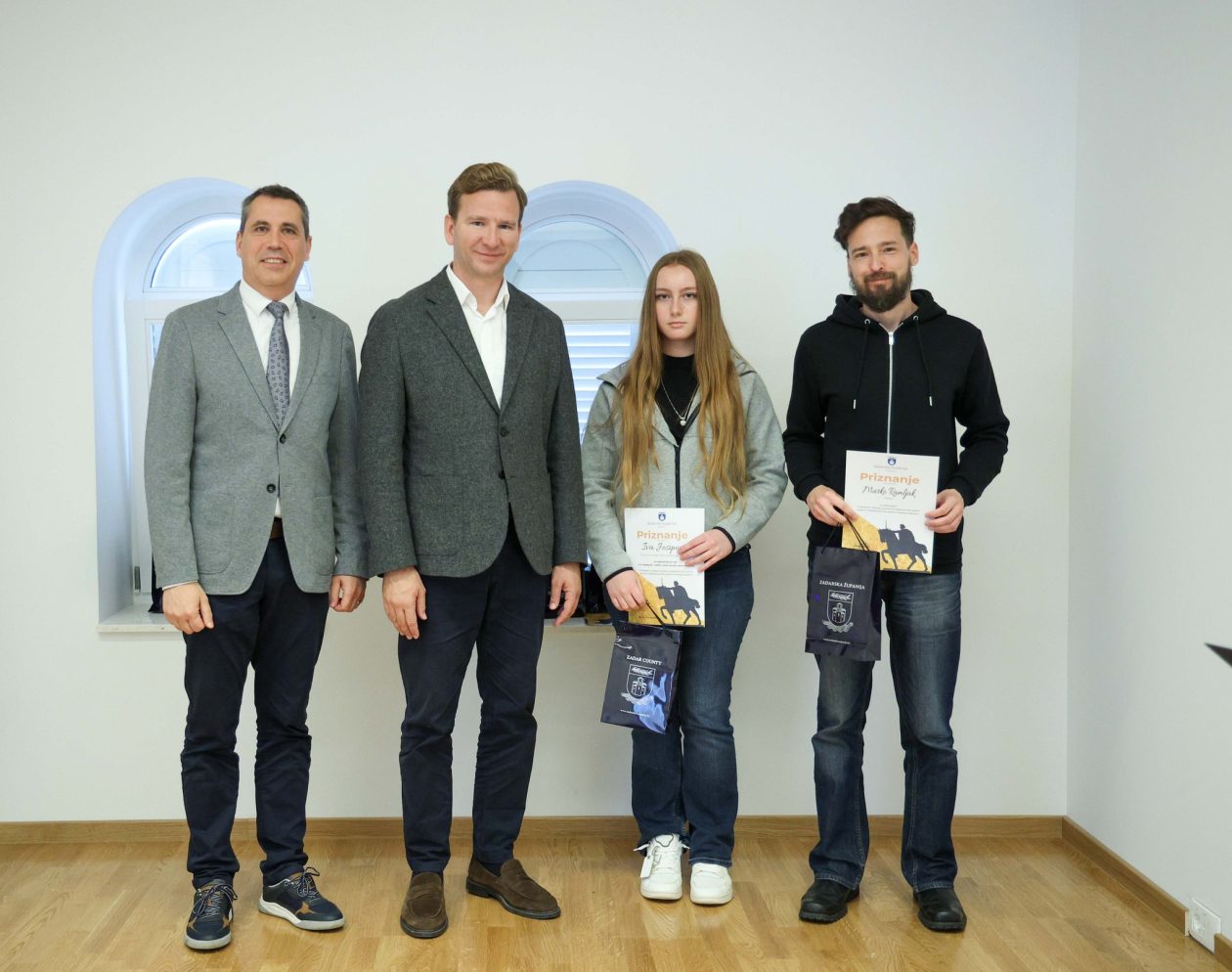 Drustveni dom Nin U novouređenom prostoru Društvenoga doma u Ninu održana je svečana završnica školskog natječaja Zadarske županije