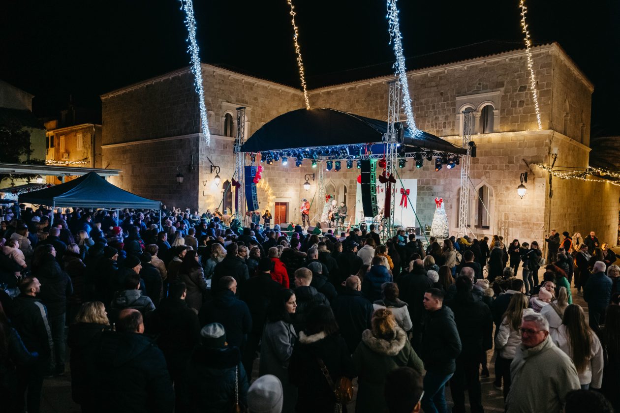 Otvorenje Adventa u Pagu