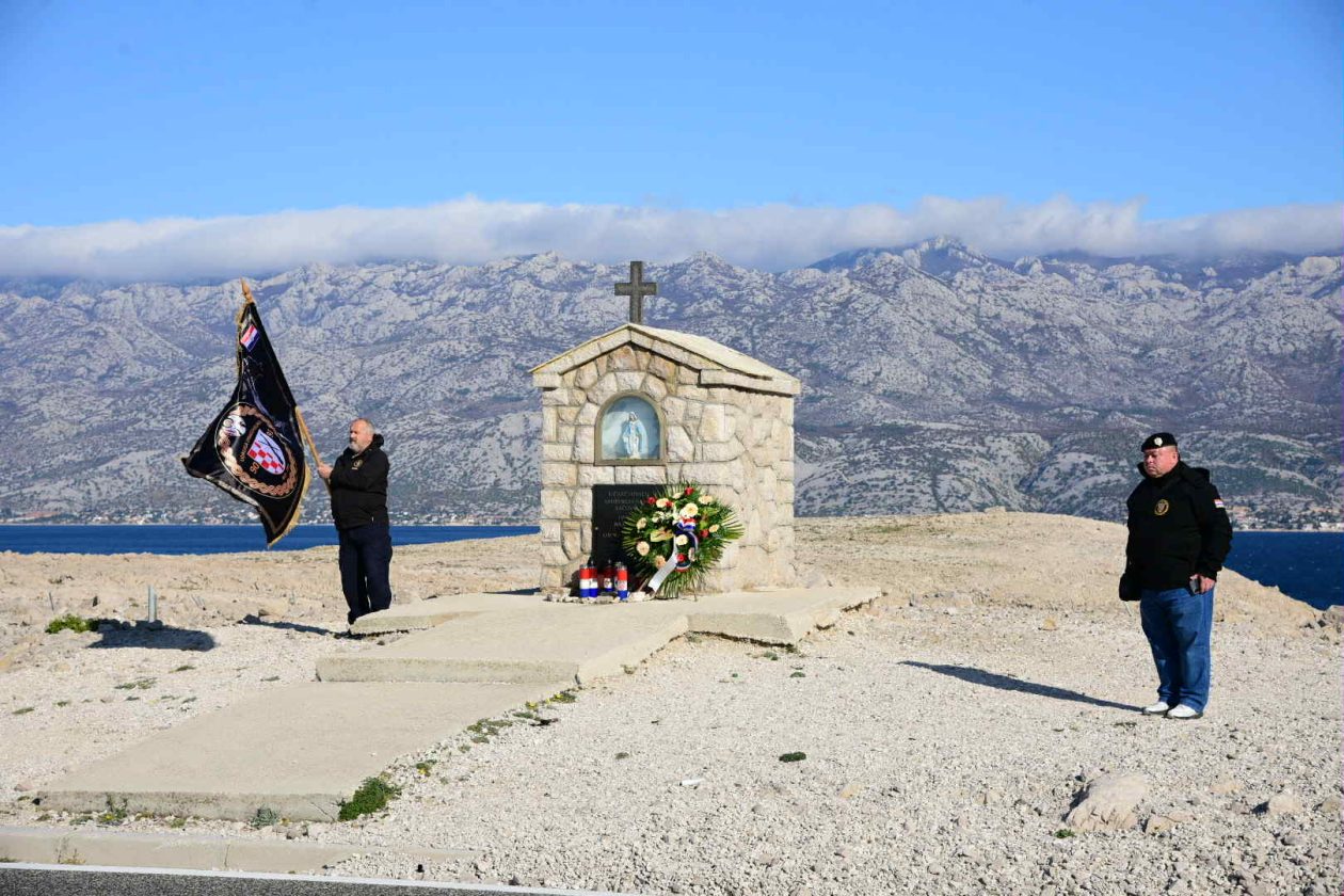 Obilježena 34. godišnjica obrane Paškog mosta Obilježena 34. godišnjica obrane Paškog mosta