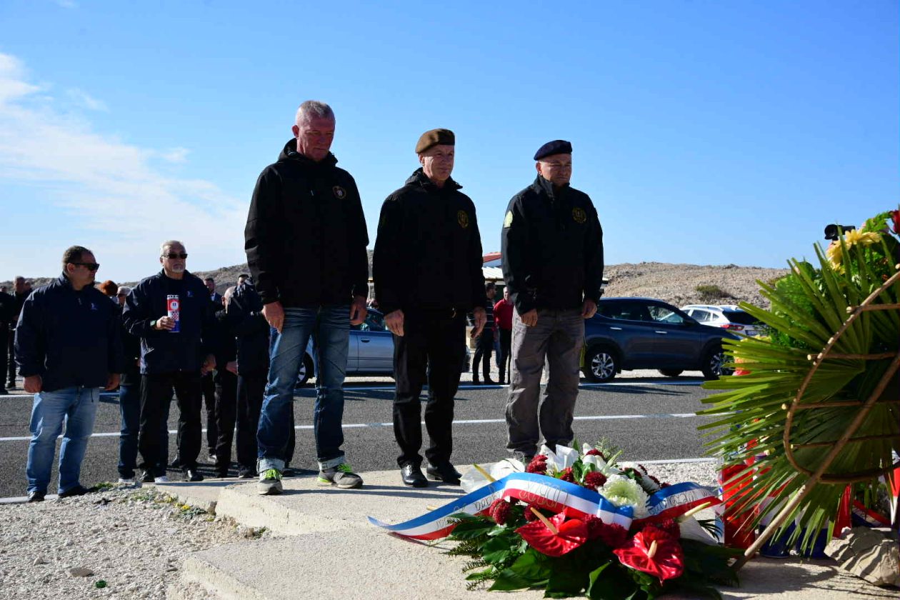 Obilježena 34. godišnjica obrane Paškog mosta Obilježena 34. godišnjica obrane Paškog mosta