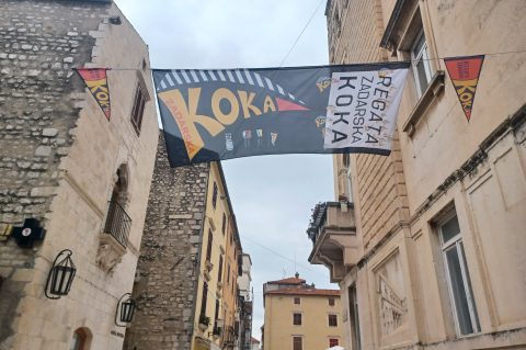 Zastavice na Poluotoku vijore ususret regati Zadarska koka